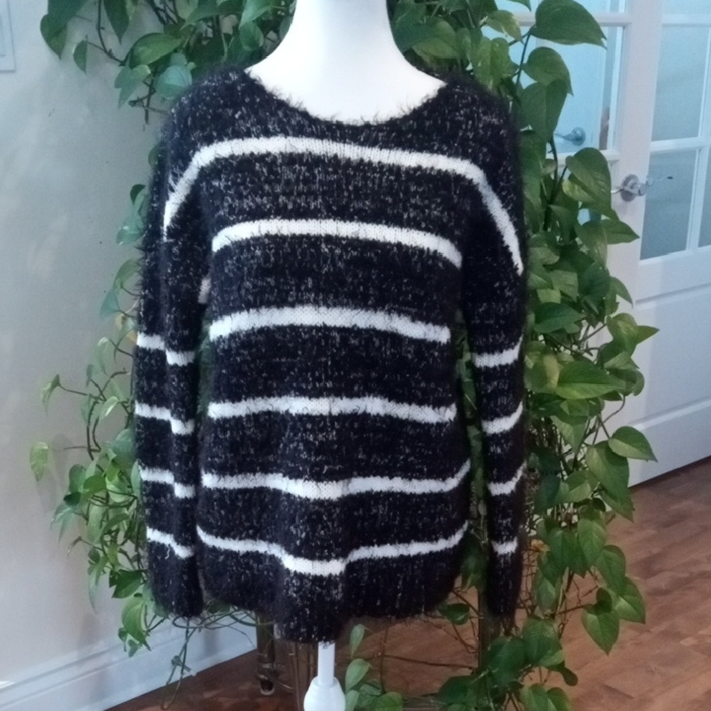 Oversized Calvin Klein Fuzzy Sweater